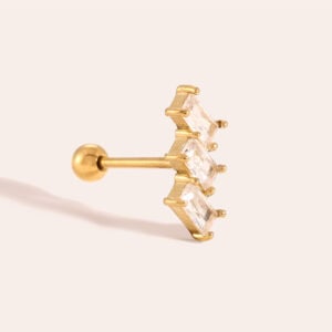 Piercing Σύρος από Ατσάλι 316L με Τρία Τετράγωνα Ζιργκόν σε Λοξή Σειρά σε Χρυσό ή Ασημί