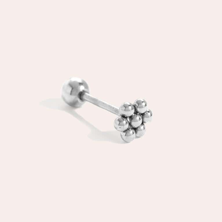 Piercing Ζίνια από Ατσάλι 316L σε Σχήμα Μικρού Λουλουδιού από Έξι Μπίλιες σε Ασημί